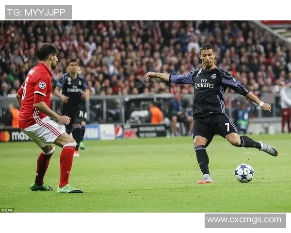 02年拜仁慕尼黑与皇家马德里经典对决回顾与分析 02年拜仁慕尼黑与皇家马德里经典对决回顾与分析