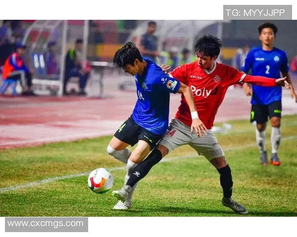 足球比赛记者现场直播视频全程回顾精彩瞬间与赛场内幕揭秘 足球比赛记者现场直播视频全程回顾精彩瞬间与赛场内幕揭秘