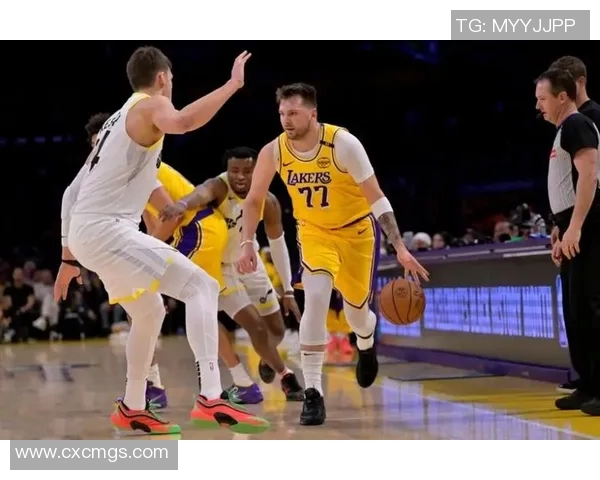 湖人对阵掘金精彩对决10月26日高清回顾与赛后分析