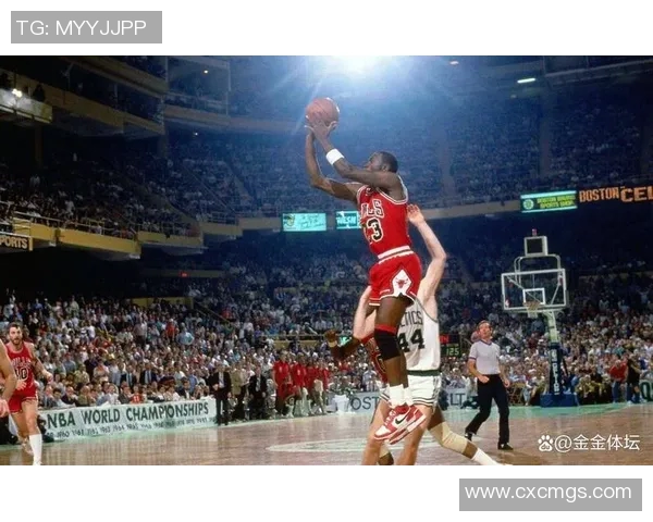 乔丹克拉克森的篮球之路与成就探讨：从新秀到全明星的蜕变历程